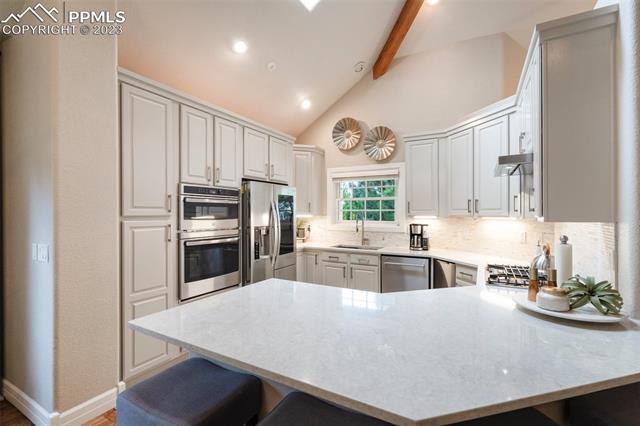 4495 Carriage House View