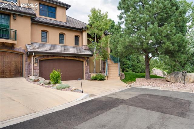 4495 Carriage House View