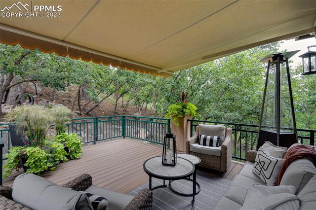 4495 Carriage House View