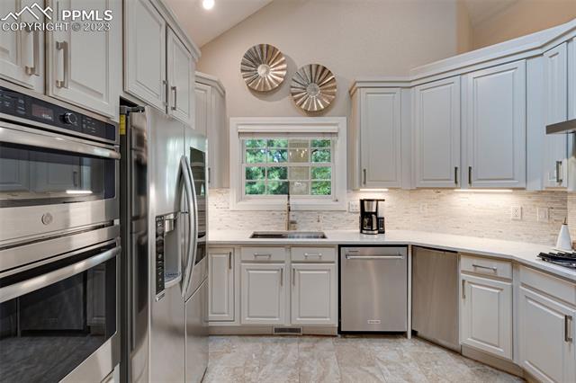 4495 Carriage House View