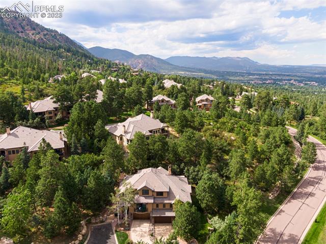 4495 Carriage House View