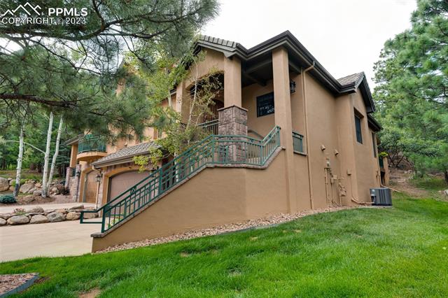 4495 Carriage House View