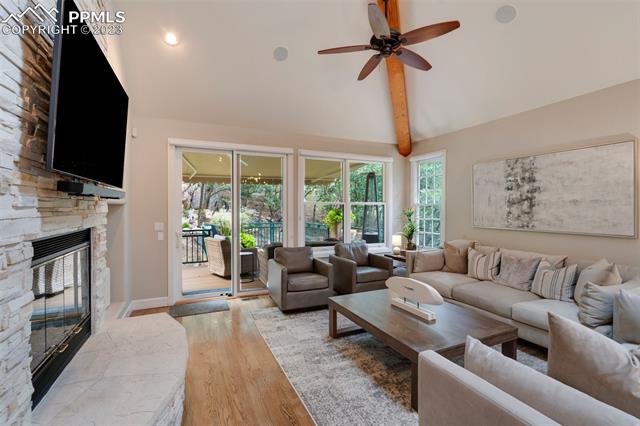 4495 Carriage House View