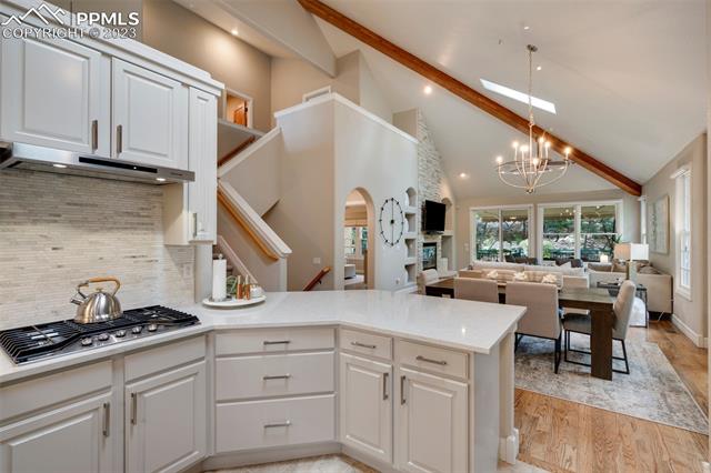 4495 Carriage House View