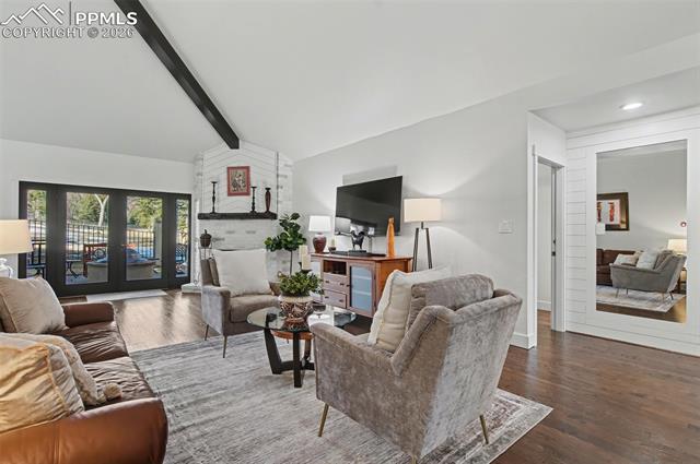 704 Count Pourtales Drive