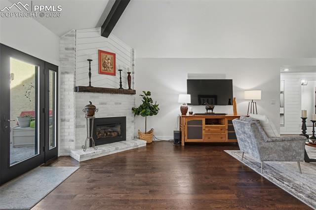 704 Count Pourtales Drive