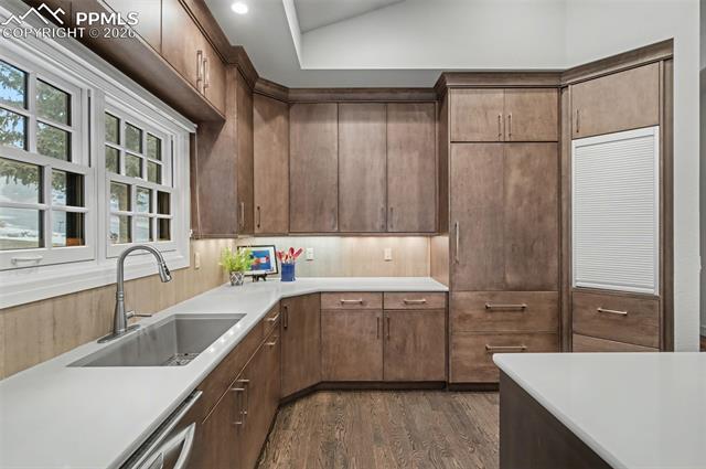 4480 Carriage House View