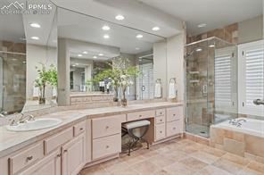 4480 Carriage House View