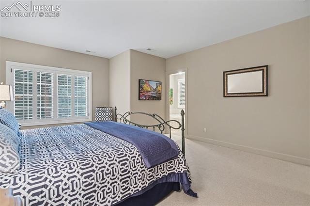 4480 Carriage House View