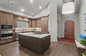 4480 Carriage House View