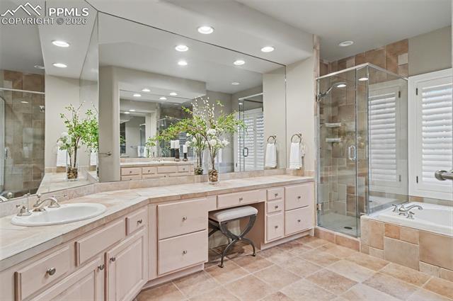 4480 Carriage House View