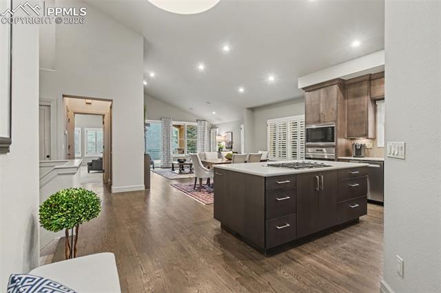 4480 Carriage House View