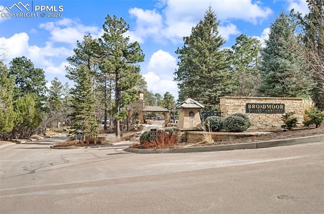 4480 Carriage House View