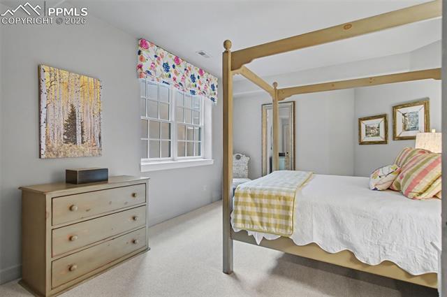 4480 Carriage House View