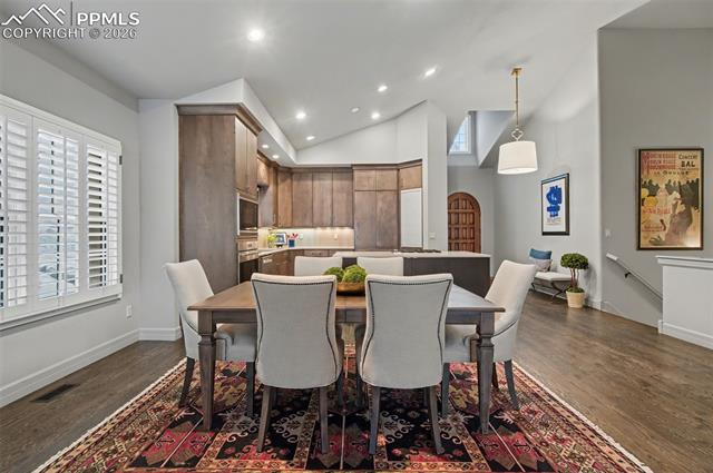 4480 Carriage House View