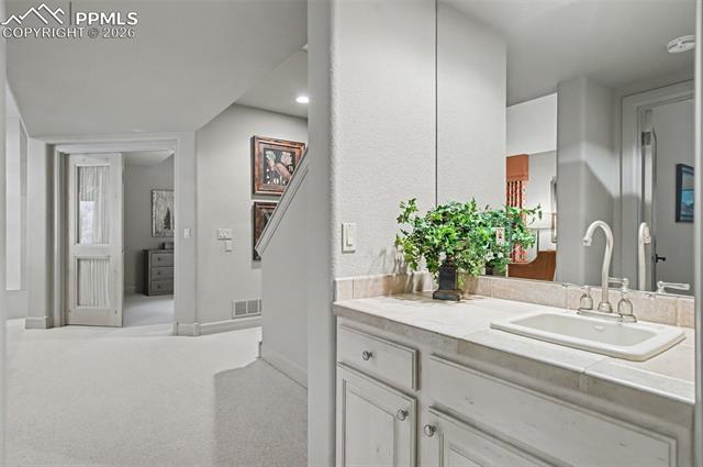 4480 Carriage House View