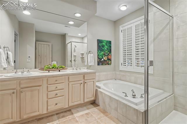 4480 Carriage House View