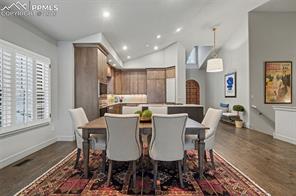 4480 Carriage House View