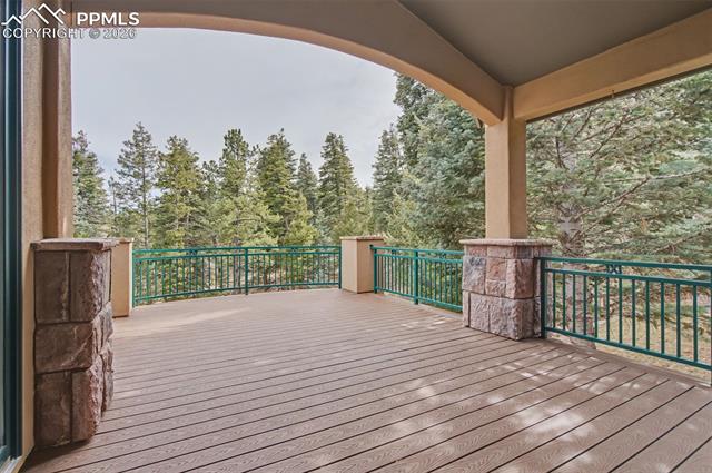 4480 Carriage House View