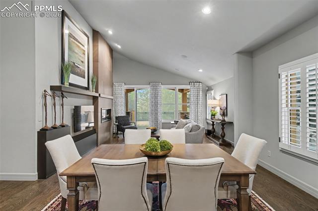 4480 Carriage House View