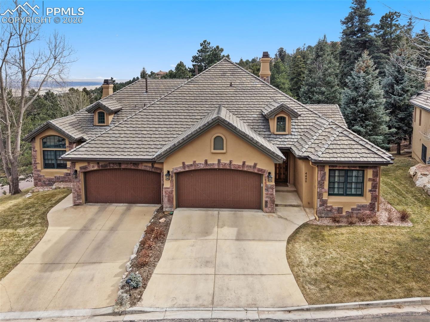 4480 Carriage House View