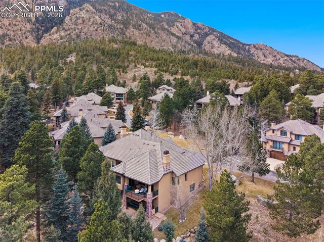 4480 Carriage House View