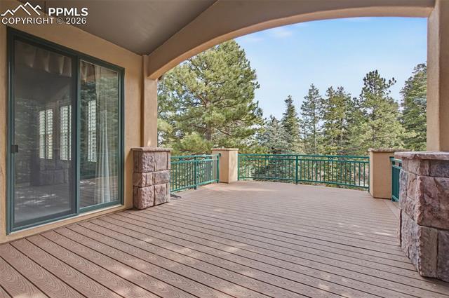 4480 Carriage House View