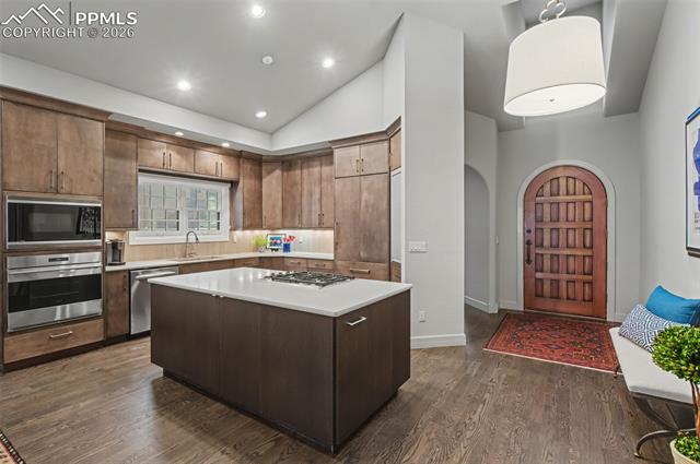 4480 Carriage House View