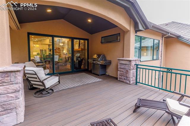 4420 Carriage House View