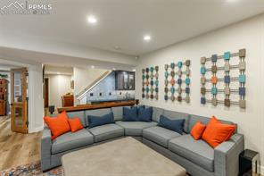 4420 Carriage House View