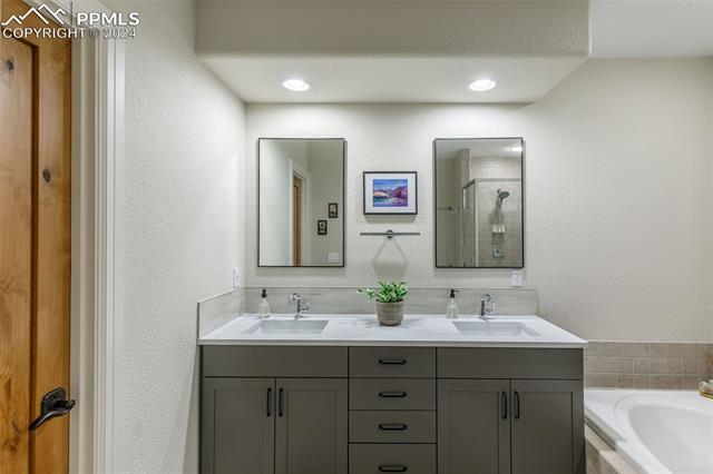 4420 Carriage House View