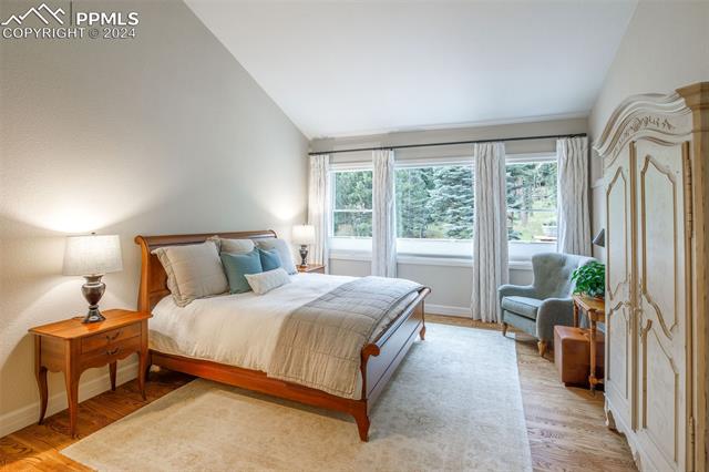 4420 Carriage House View