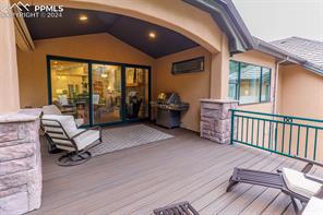 4420 Carriage House View