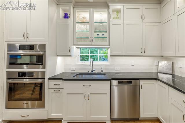 4420 Carriage House View