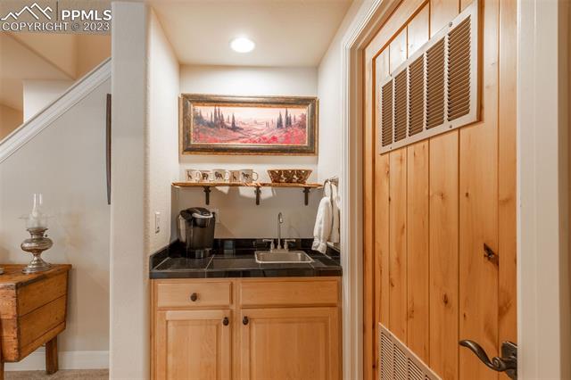 4495 Governors Point