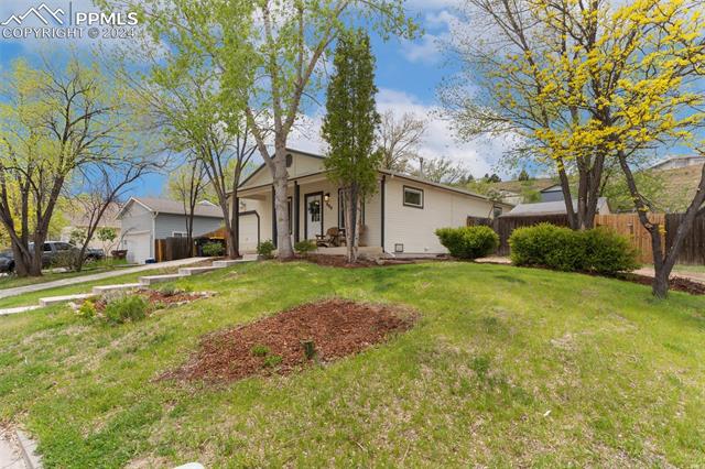 980 Columbine Avenue