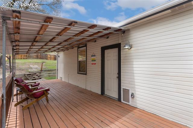 980 Columbine Avenue