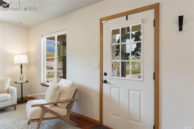 980 Columbine Avenue