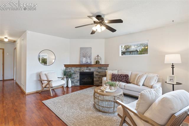 980 Columbine Avenue