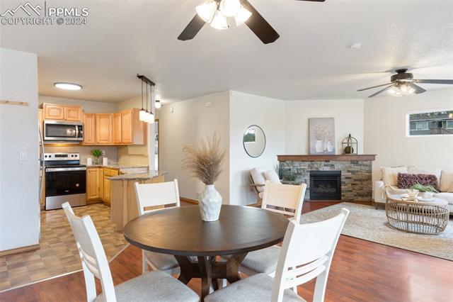 980 Columbine Avenue