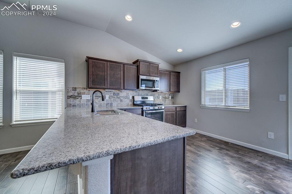 11379 Rill Point