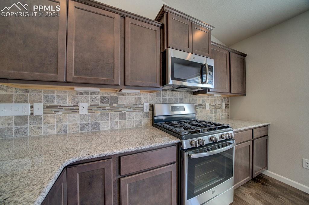 11379 Rill Point
