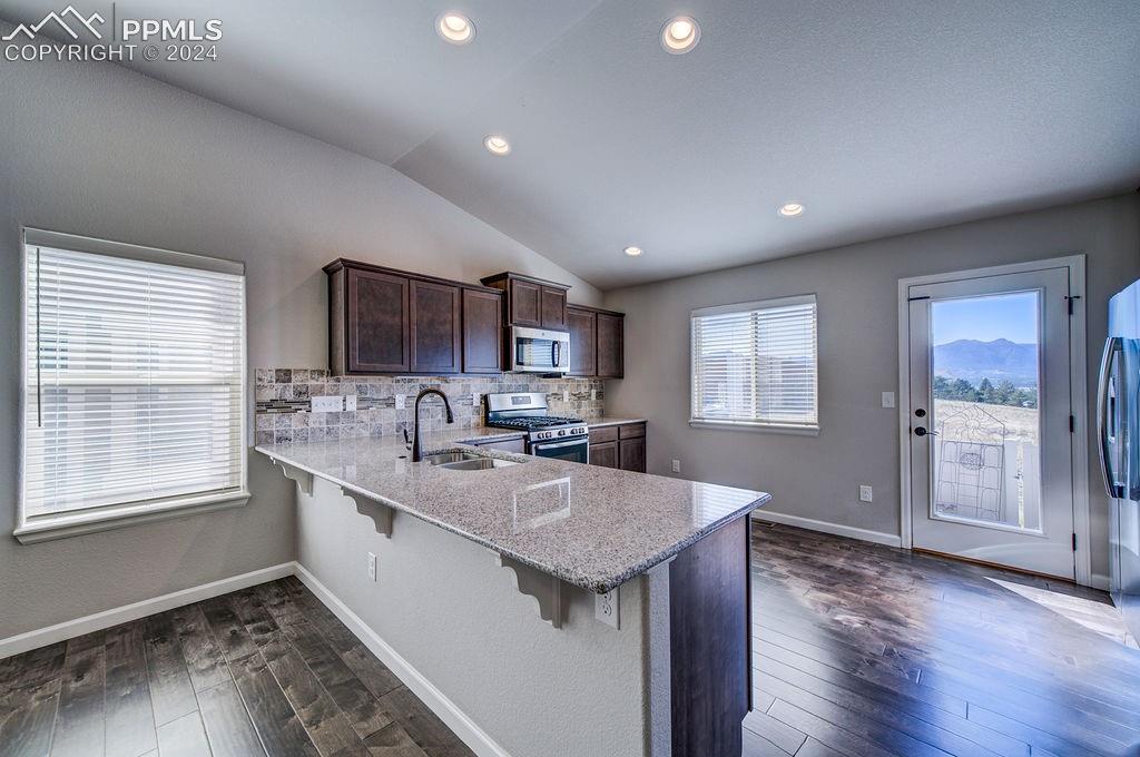 11379 Rill Point