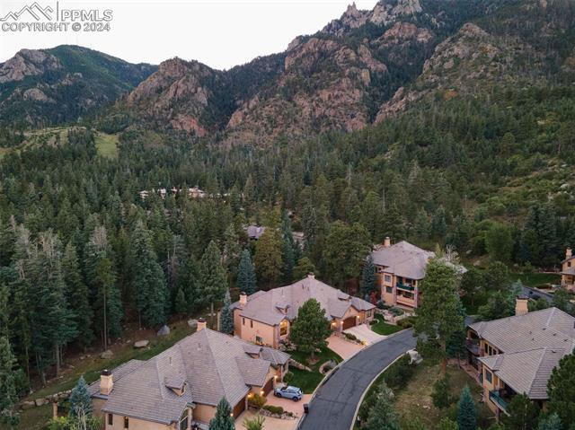 4430 Carriage House View