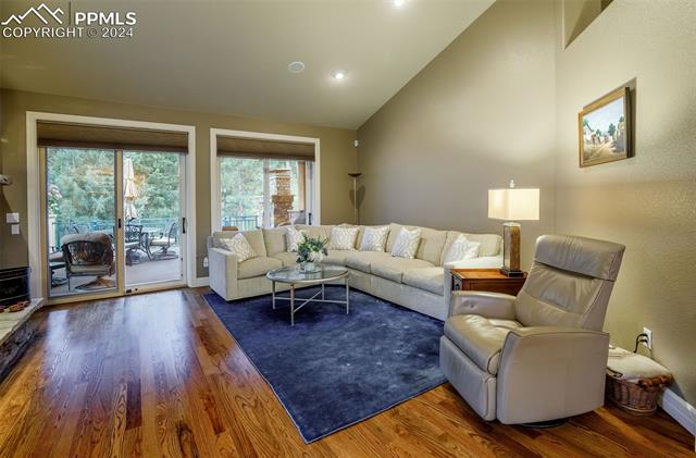 4430 Carriage House View