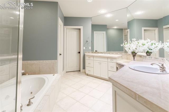 4430 Carriage House View