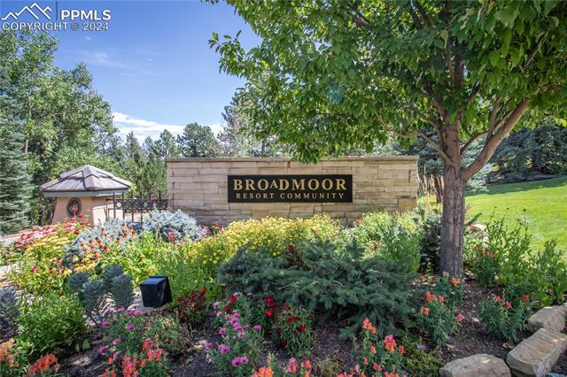 4430 Carriage House View