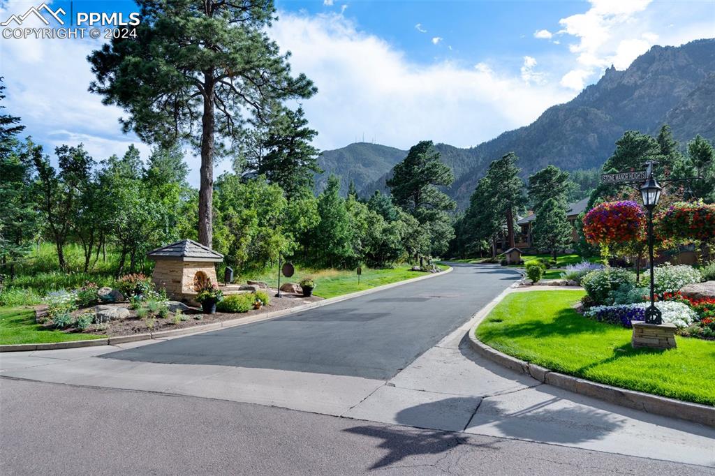 4430 Carriage House View
