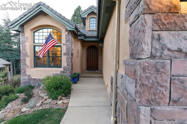 4430 Carriage House View