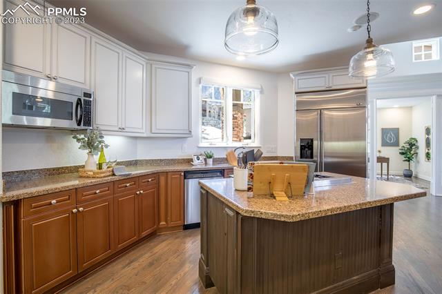 968 Summer Spring View